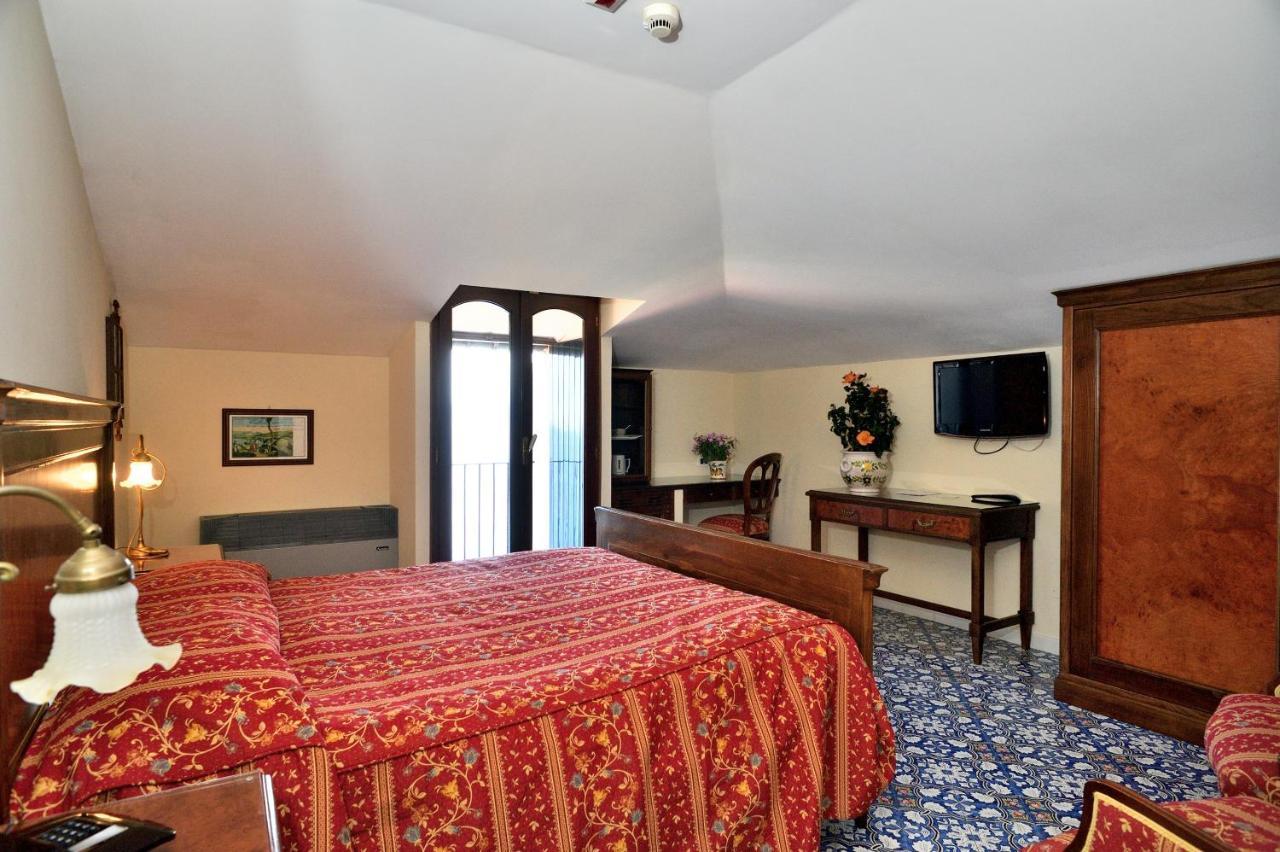 Hotel La Tonnarella Sorrento Luaran gambar