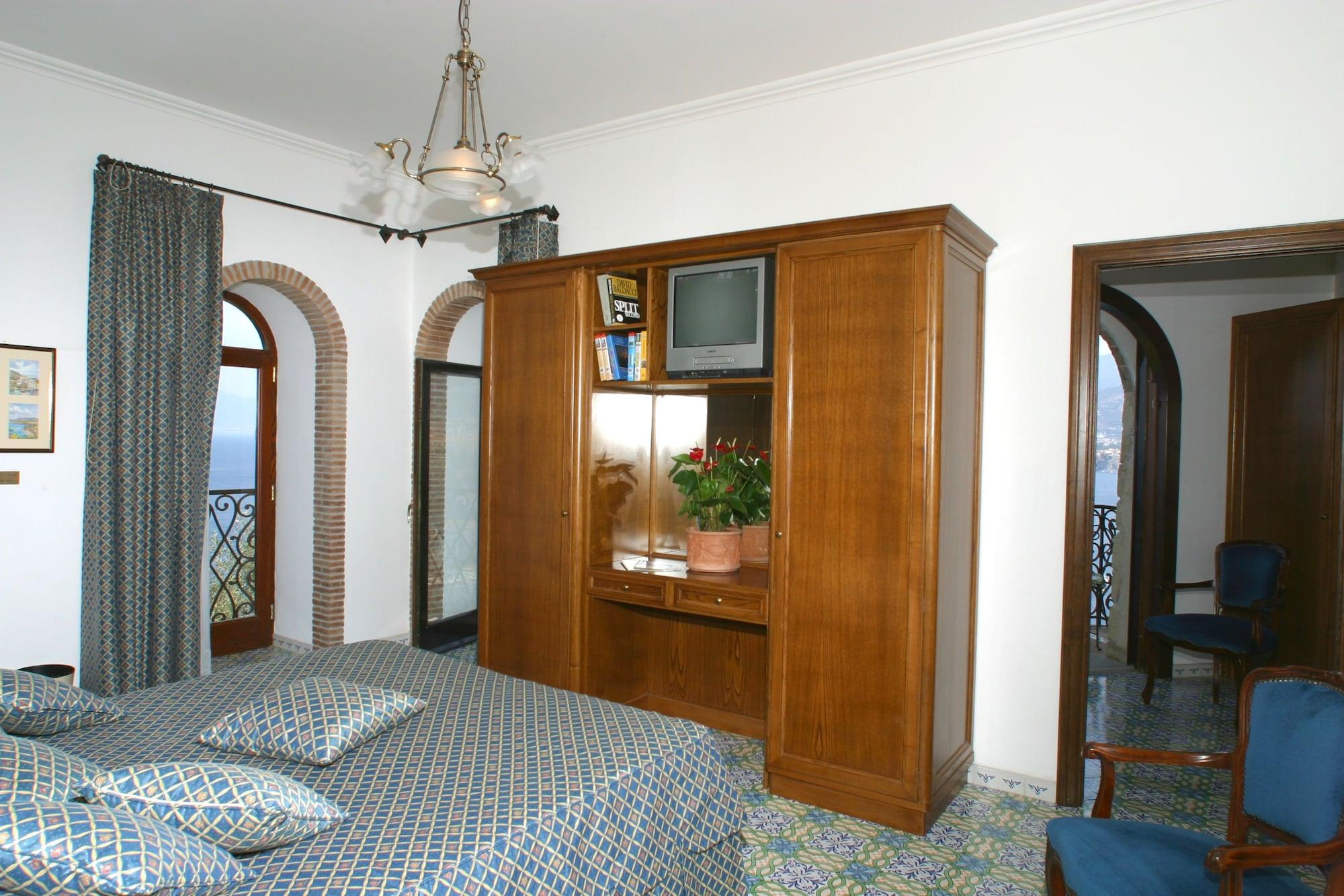 Hotel La Tonnarella Sorrento Luaran gambar