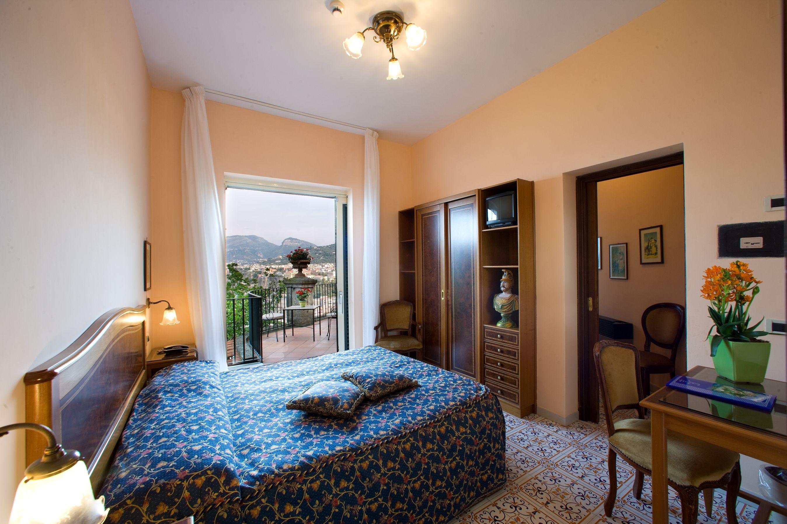 Hotel La Tonnarella Sorrento Luaran gambar