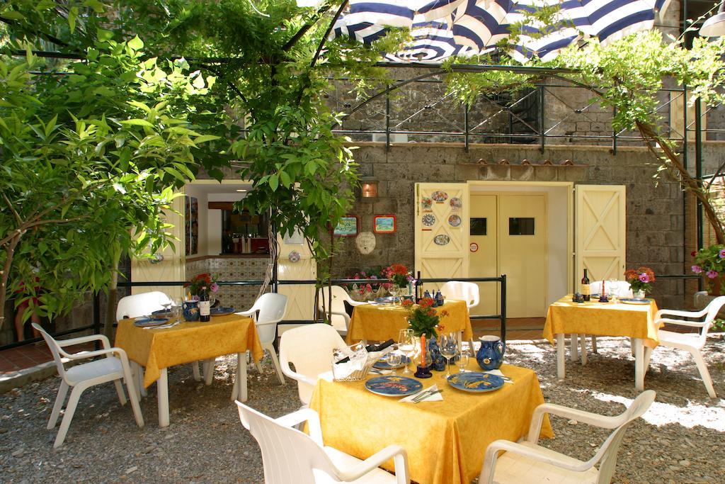 Hotel La Tonnarella Sorrento Luaran gambar