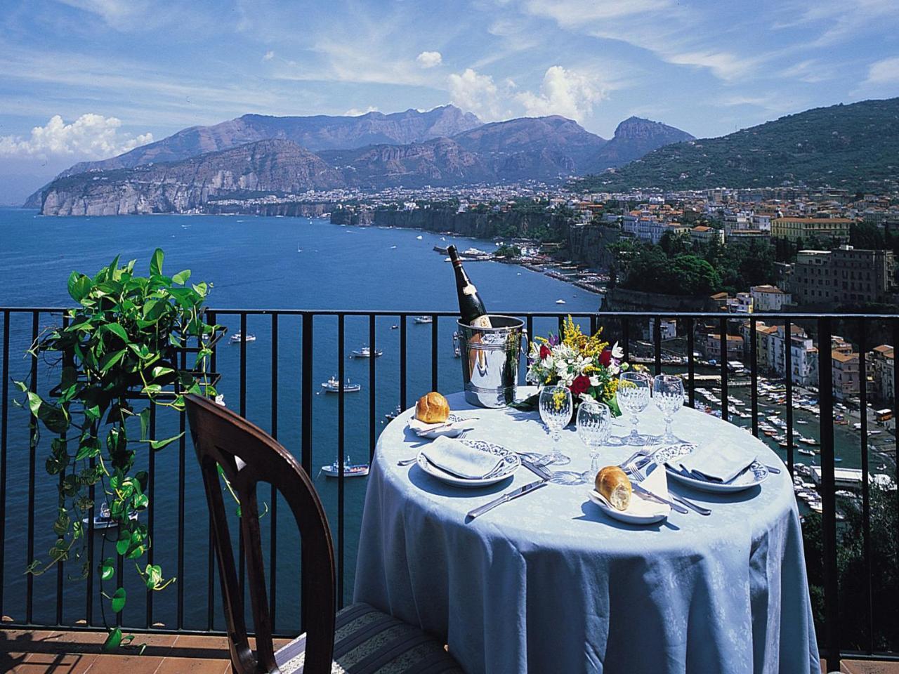 Hotel La Tonnarella Sorrento Luaran gambar