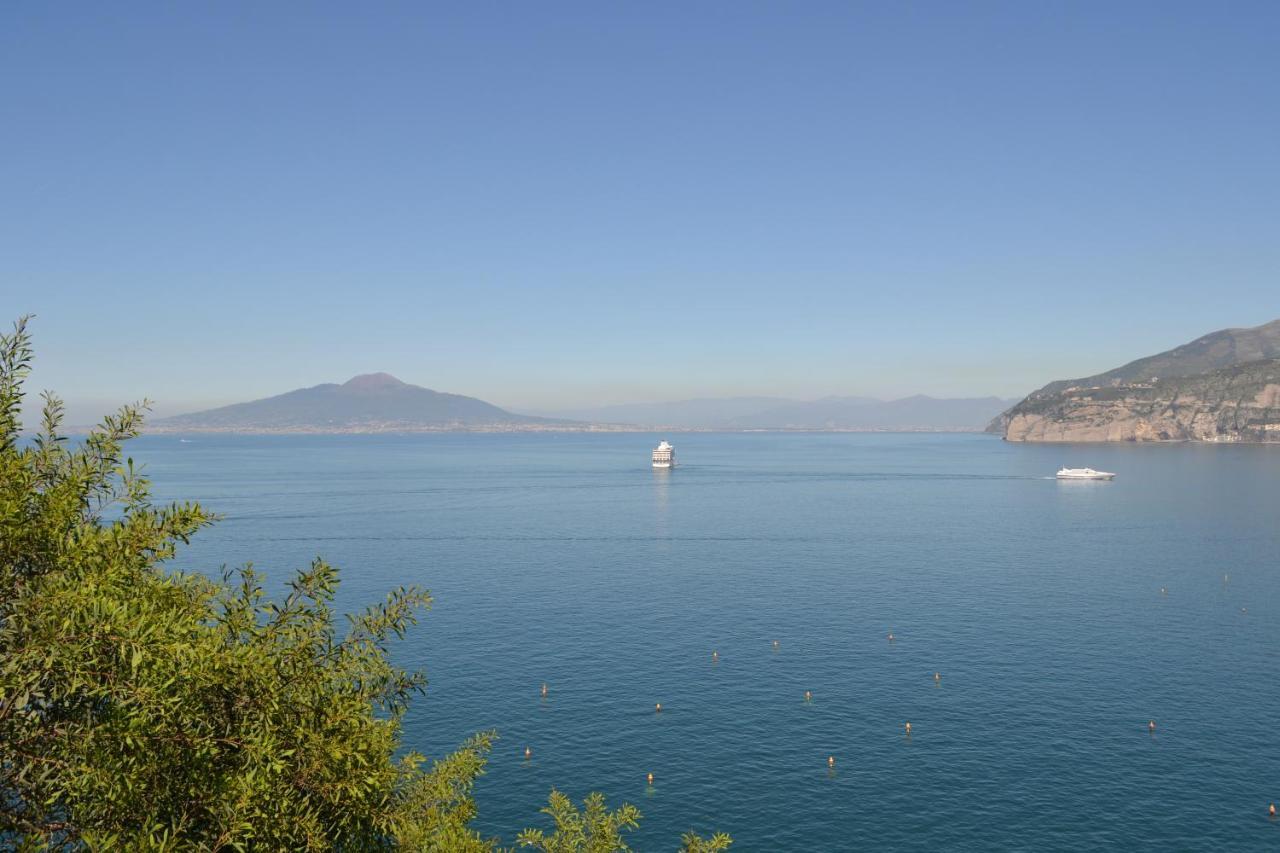 Hotel La Tonnarella Sorrento Luaran gambar